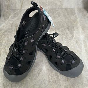NWT KEEN sandals shoes slide on retail $110